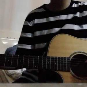 男军人警察裸体自慰
