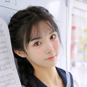 男军人警察裸体自慰
